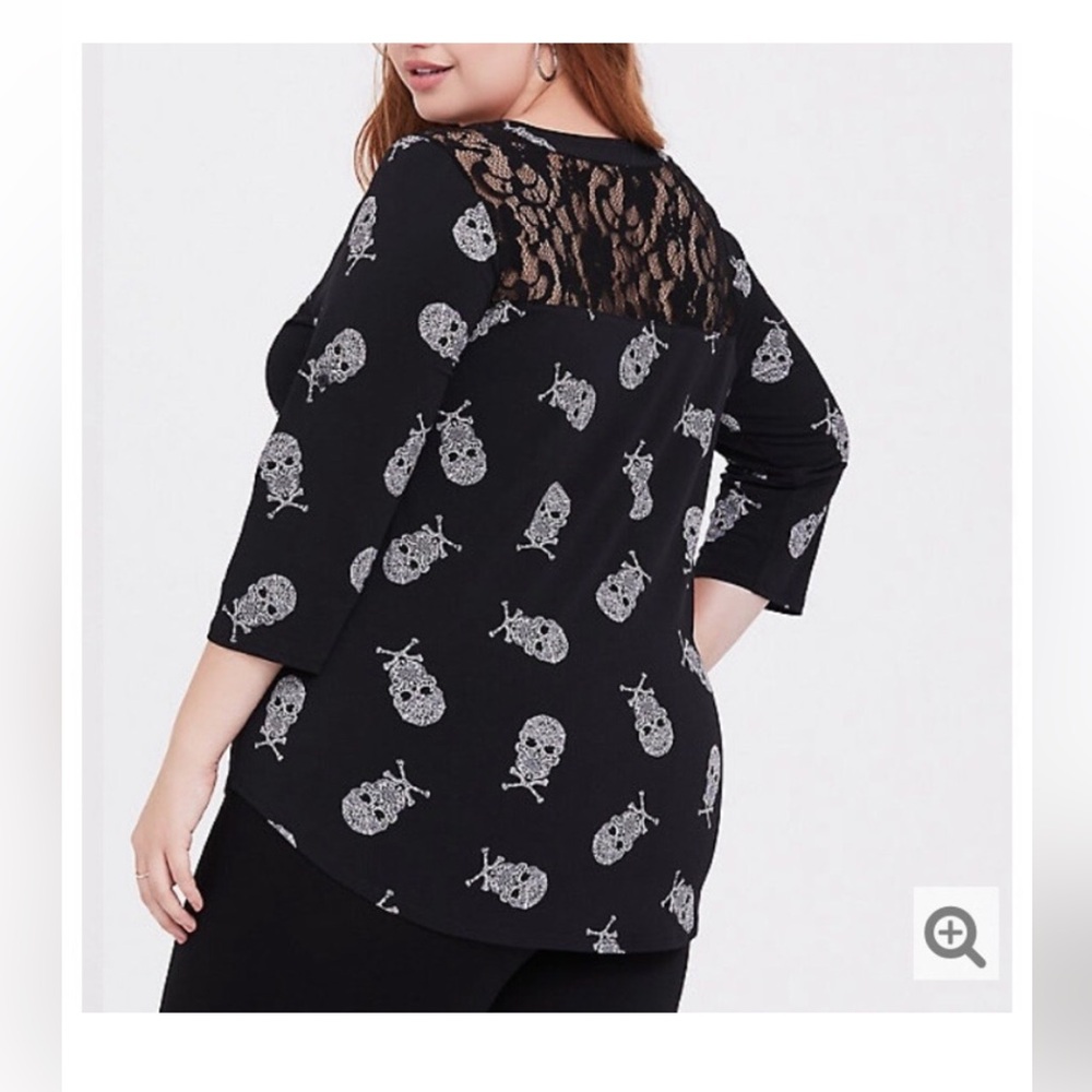 torrid Black V-Neck Tunic with White Skull Print & lace back
